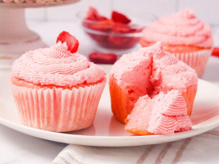 Image for Stunningly Pink Strawberry Cupcakes With Strawberry Filling